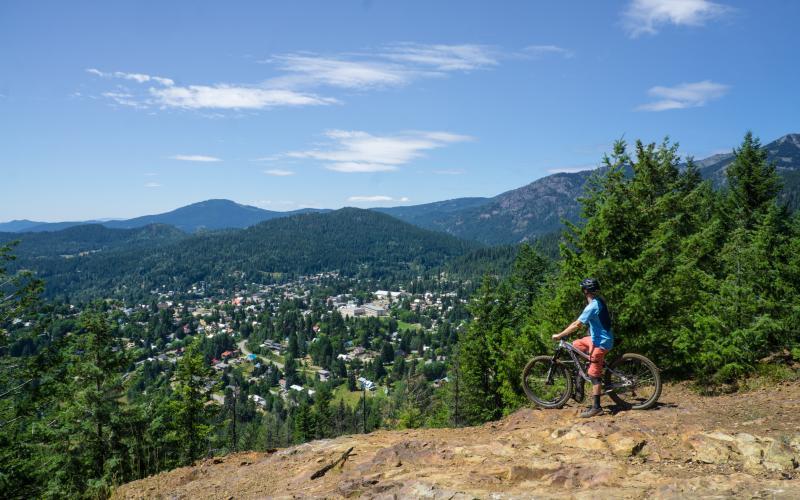 Featured image for “Physiotherapy vs Chiropractic Care in Rossland and Trail”